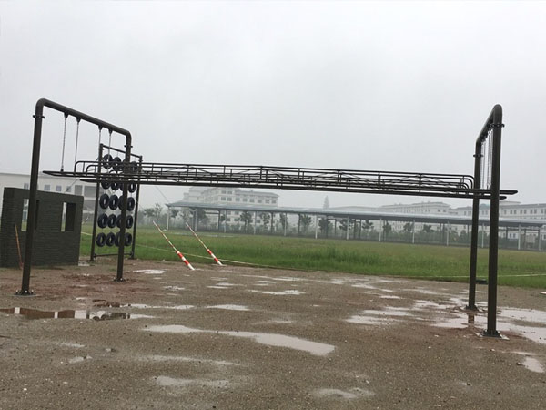 300米障碍器材